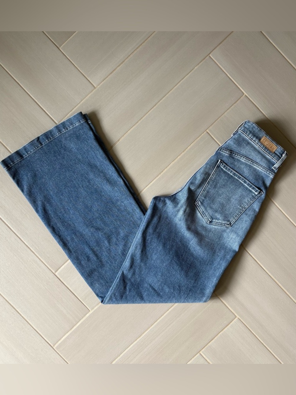 Le Jean Virginia Wide-Leg Jeans - High-Rise Styling